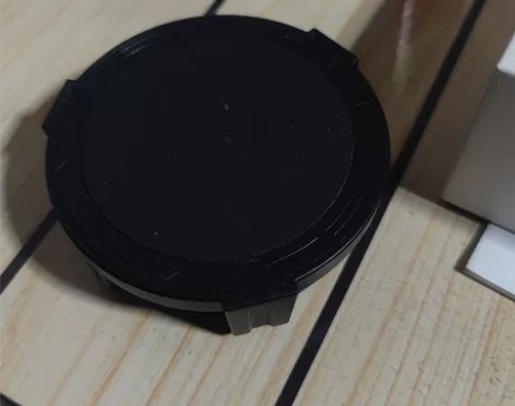 一个手机散热器,还有一个支架,两个功能都正...