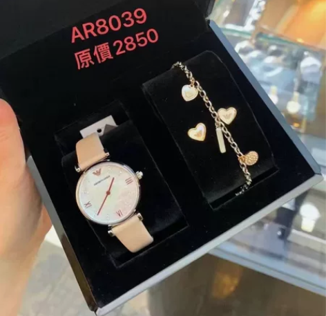 阿玛尼手表 感兴趣的话点“我想要”和我私聊...