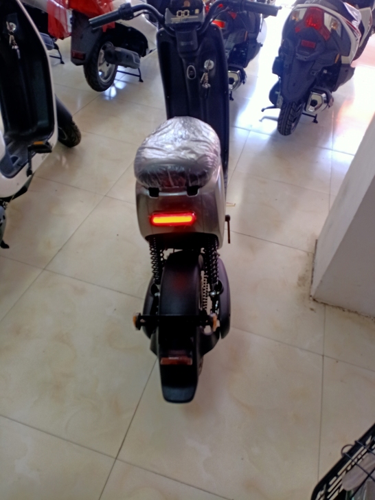 新大洲本田电动车,48V24A锂电池,轻松...