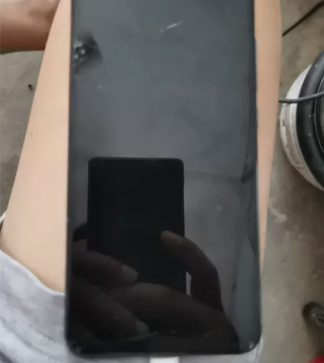 小米8青春版6G+64G屏幕摔坏,不能正常...
