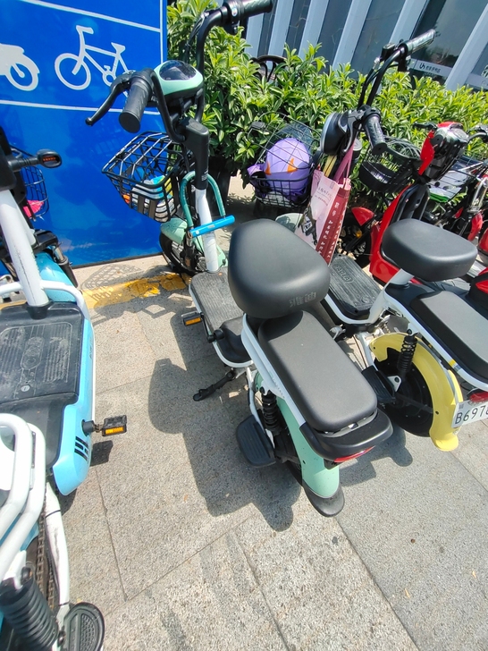 99新雅迪电单车,便宜出手
