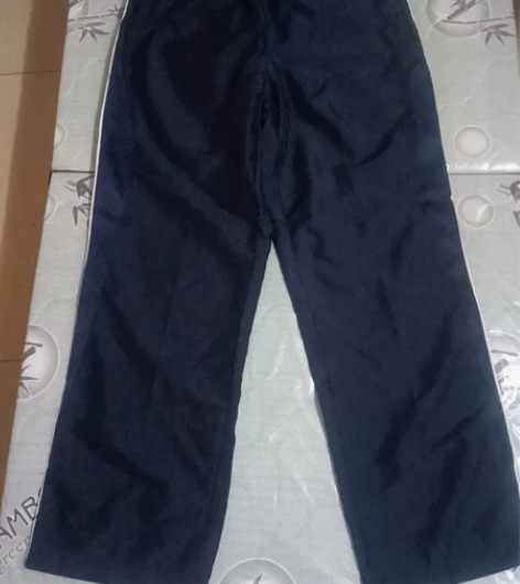 男生运动休闲裤,XL码,全新!!正规大厂制...