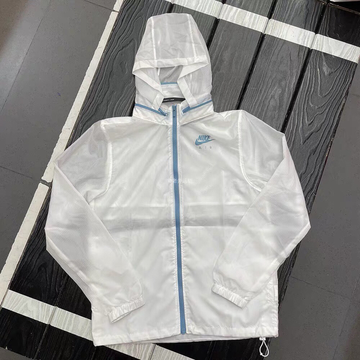 nike 耐克防晒衣 尺码XL 全新仅试穿...