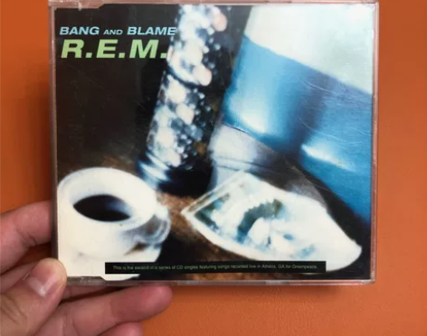 R.E.M《 Bang And Blame...