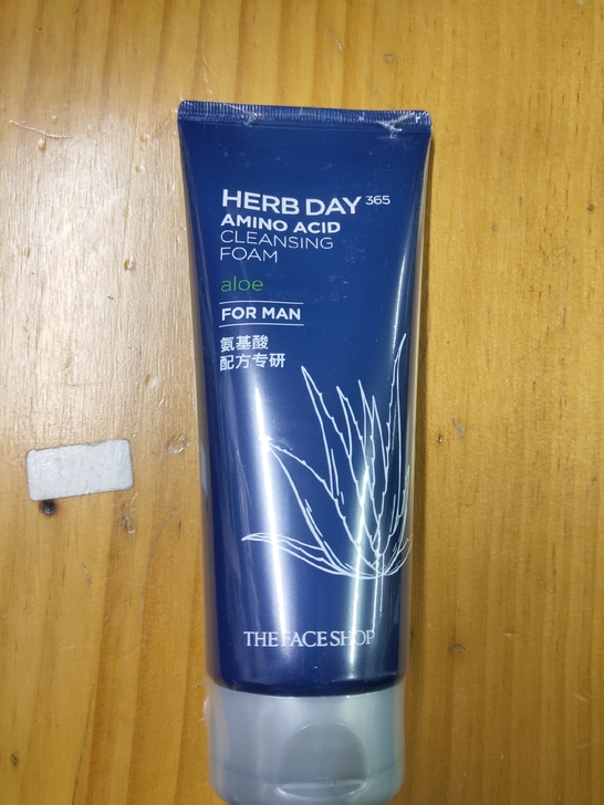 菲诗小铺每日草本氨基酸男士泡沫面膏