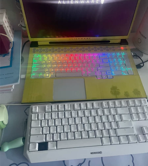 戴尔外星人m17r2笔记本，17.3寸，i...
