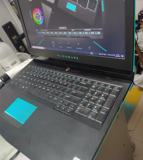 外星人17R4 酷睿i7-7700HQ四核...