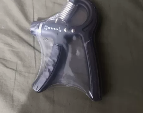 握力器5kg-60kg可调节 感兴趣的话点...