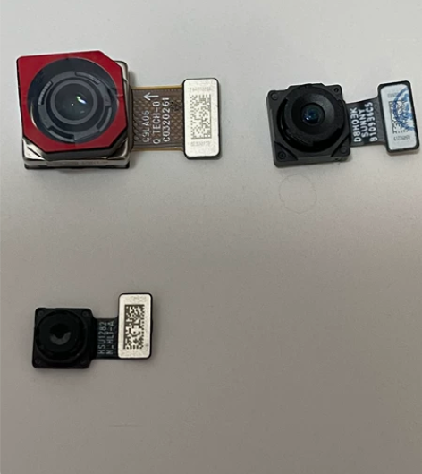 Realme 真我Q3后置摄像头 一套三摄...