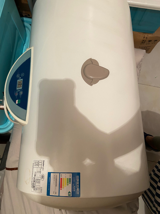 海尔热水器60L，9成新，没毛病，正常用，...