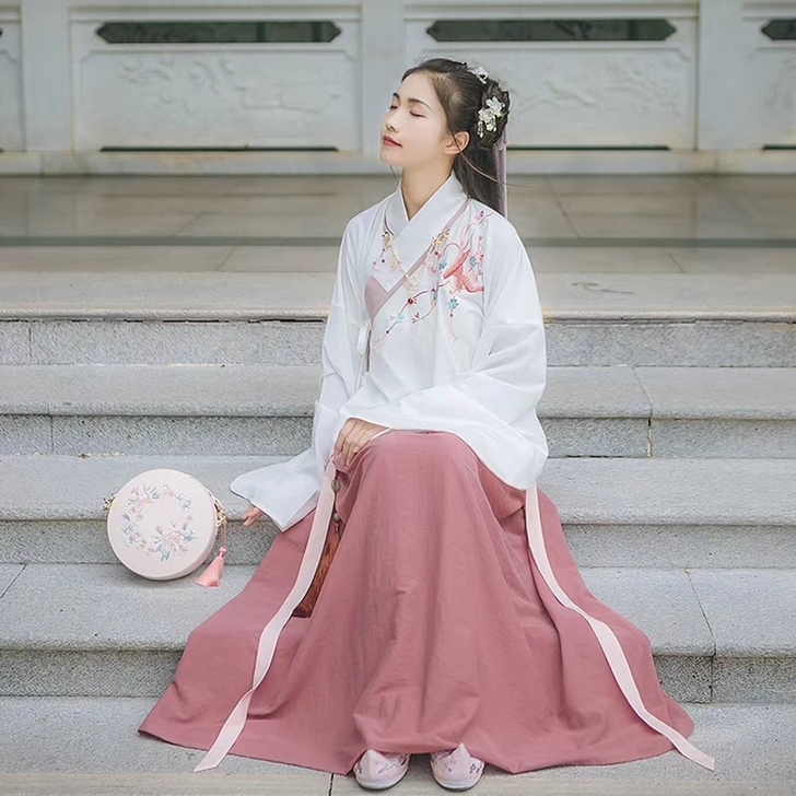【汉尚华莲】汉服一套