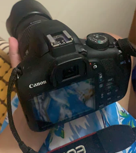 佳能1500d,入门级单反,闲置很久了放着...