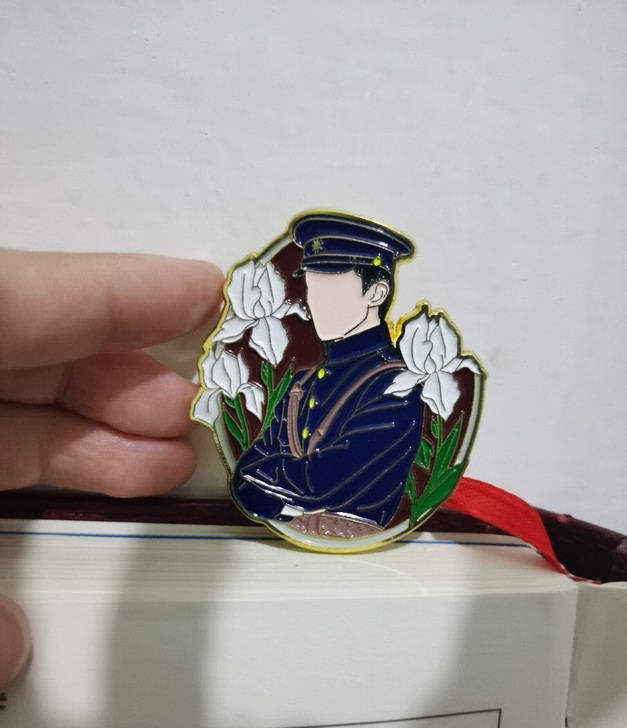 #易烊千玺军装金属徽章 周边金属徽章 专属...