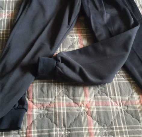 全新校服裤子135码 买小了,裤长81,偏...
