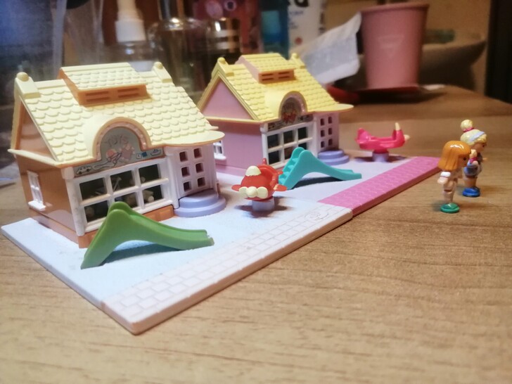 polly pocket玩具屋齐全,出售的...