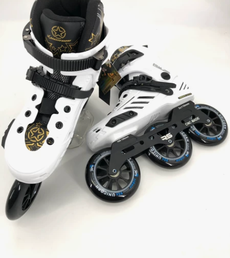 平花鞋,品牌型号 全新塑胶平花鞋。新旧程度...