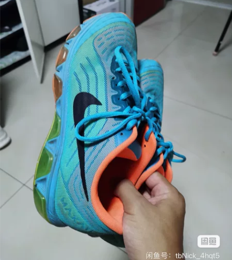 NIKE 运动鞋,买了有几年,但是没怎么...