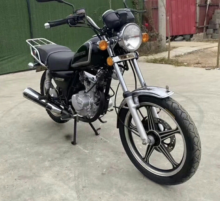 铃木豪爵太子125cc,摩托车 成色没话说...