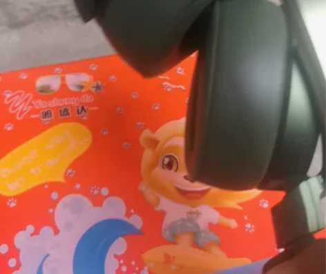 闲置一个索尼头戴式重低音无线蓝牙降噪耳机m...