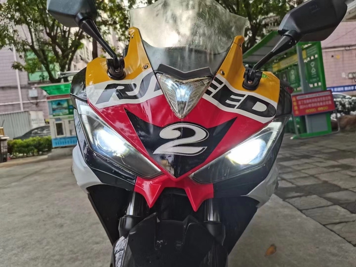 全新公路赛车二手摩托车精品车本田，铃木，雅...