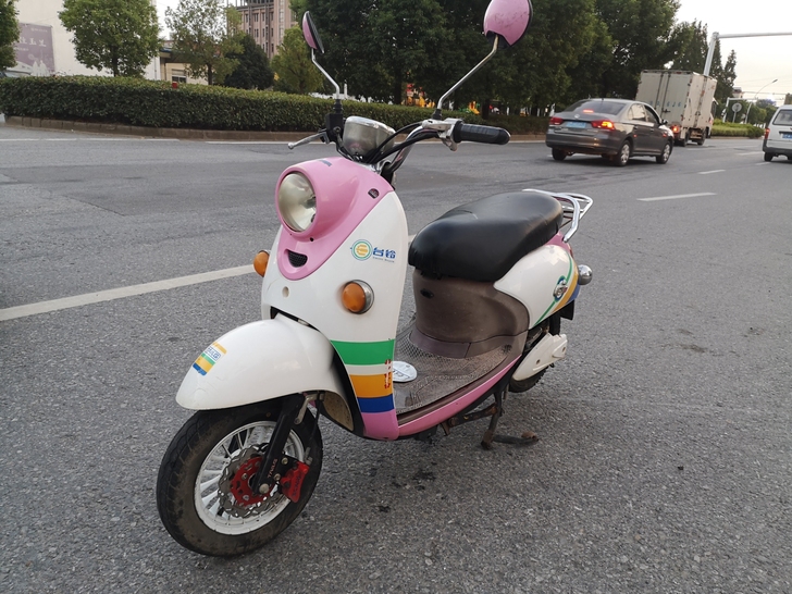 台铃电动车,前碟刹,真空胎,大电池,低价转...