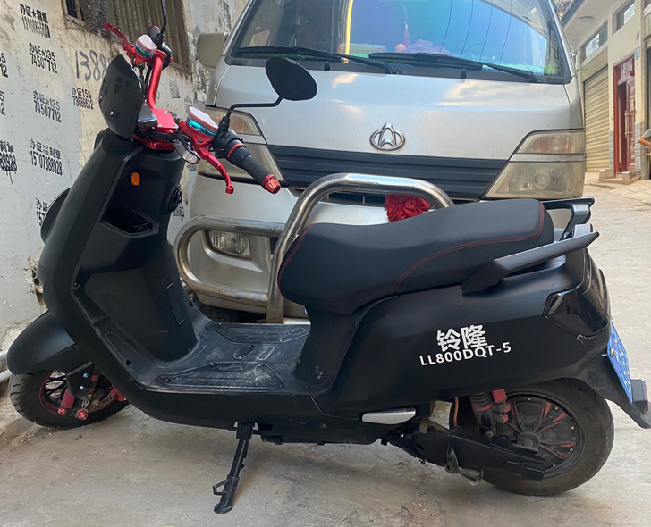 因换机车，出售可上蓝牌、证件齐全、电动轻便...