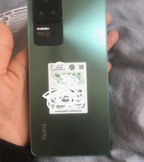 红米k40s 8+128的 电源键旁有个小...