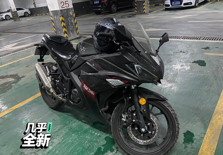 慢出一台国产鹏城牌v6地平线跑车,!几乎全...