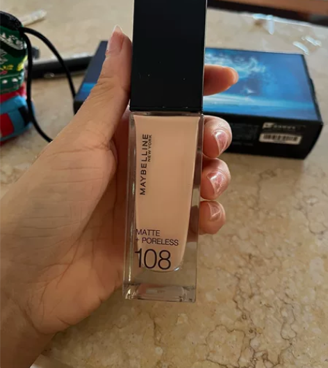 美宝莲的粉底108，全新，拆封了，没用，不...