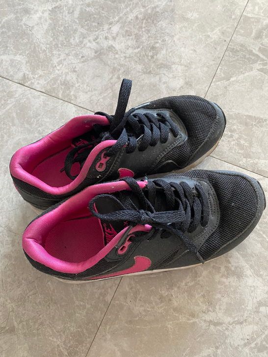nike运动鞋