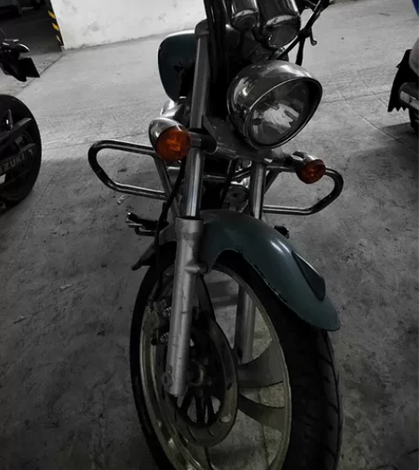 带朋友出售一台铃木GZ150太子摩托车,车...