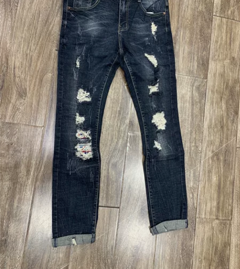 全新带吊牌破洞牛仔裤尺码全 31-36 拍...