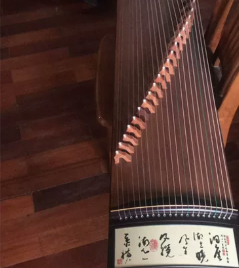 古筝,上海自提 时间有点久,但是没用过的古...