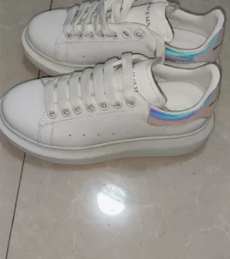 超级好看的一款内增高鞋，有质感，真皮，原装...