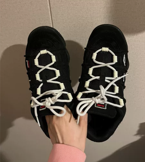 搬家闲置,斐乐正品,穿过几次,几乎全新,鞋...