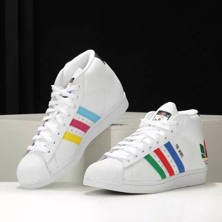 阿迪达斯 ADIDAS 三叶草 三道杠