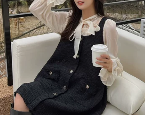 小香毛呢背带裙连衣裙女春季2022新款法式...
