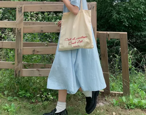 年终粉丝清仓回馈最低3折起不退不换~学院风...