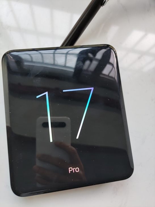 魅族17pro8+128，定白。想要换一台...