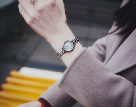【新年礼物】聚利时手表女2021年新款高级...