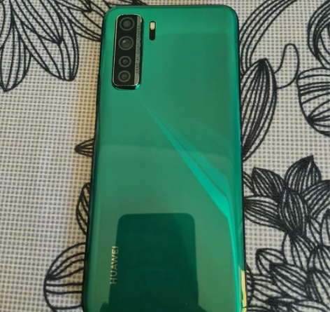 自用华为nova7se 8+128 5...