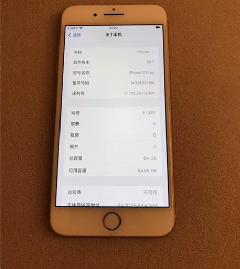 整理出家里人闲置的苹果8plus，只换过电...