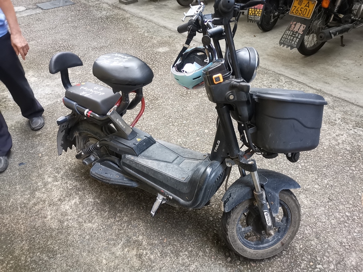 自用台铃电动车 60V 买的时候一起...