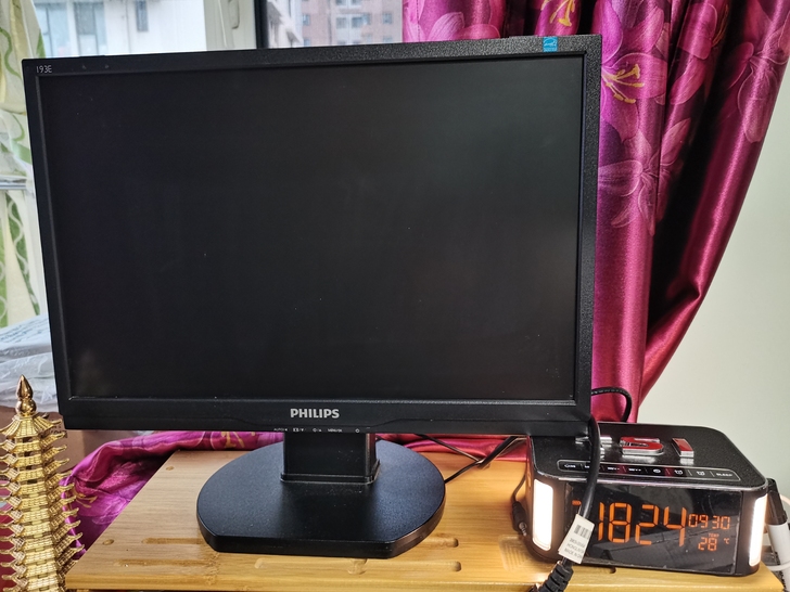 显示器品牌型号 :飞利浦193E1S 1...