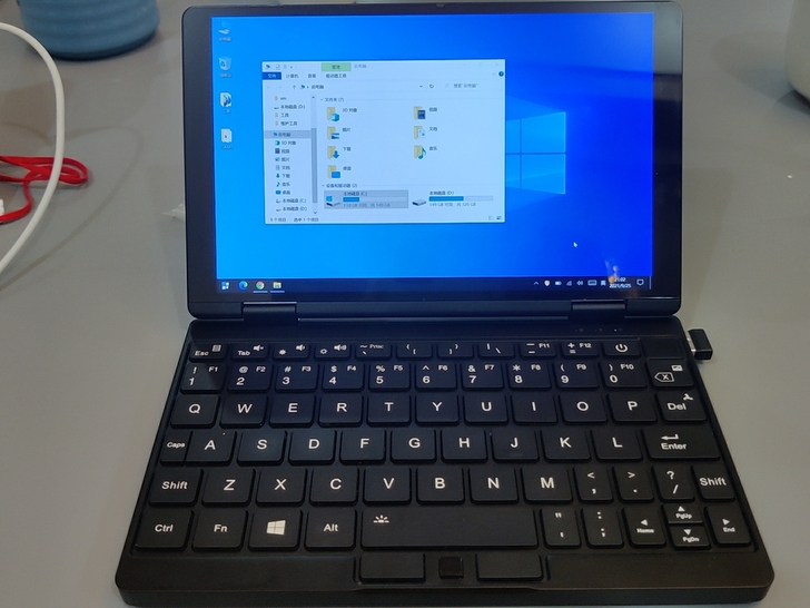 壹号本3 pro 8.4寸 便携 十代cpu