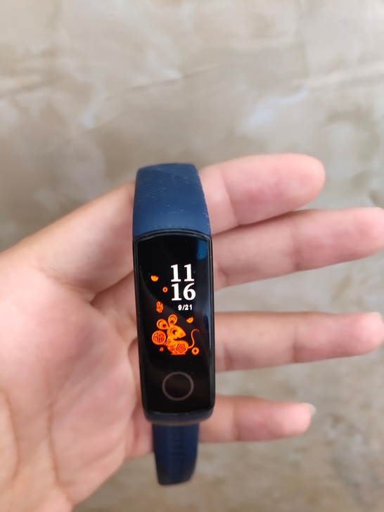 自用荣耀手环4 NFC版出,
