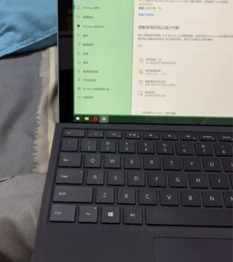 自用笔记本平板二合一，微软Surface ...