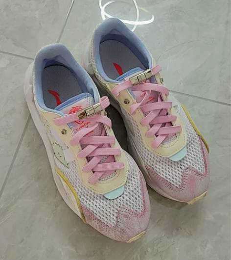 李宁女童运动鞋,专柜款37尺码。买小了,低...