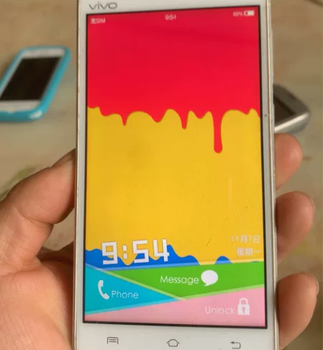 vivox5sl，2016年的手机啊，电池...
