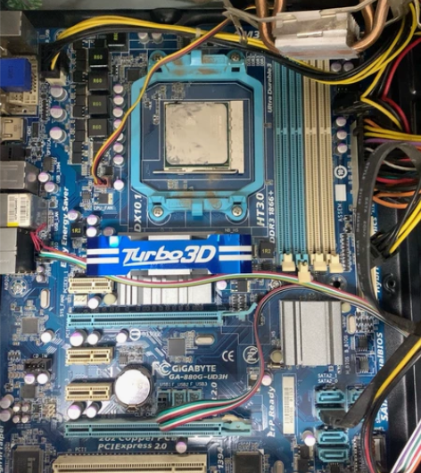 x4 630 主板,8G内存,电源,风扇,...
